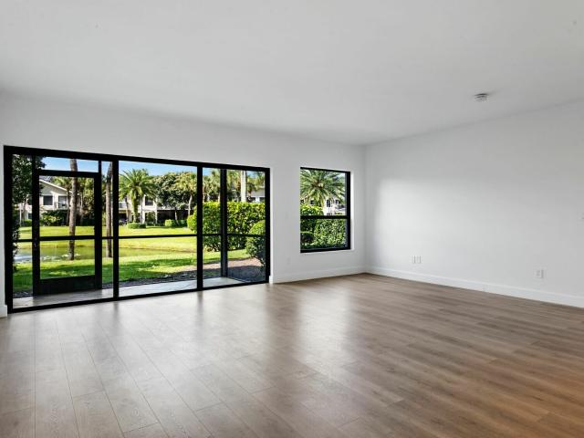 Condo for sale in Wellington