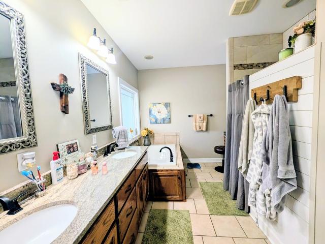 House for sale in Mabson, Ozark