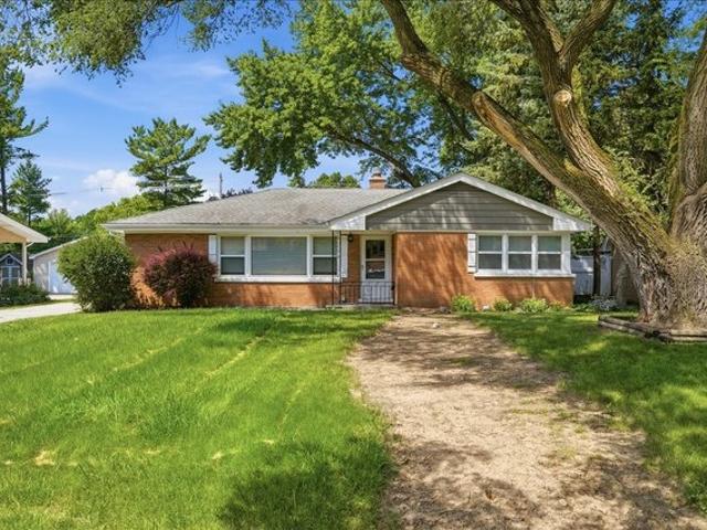 House for sale in Mundelein, Illinois