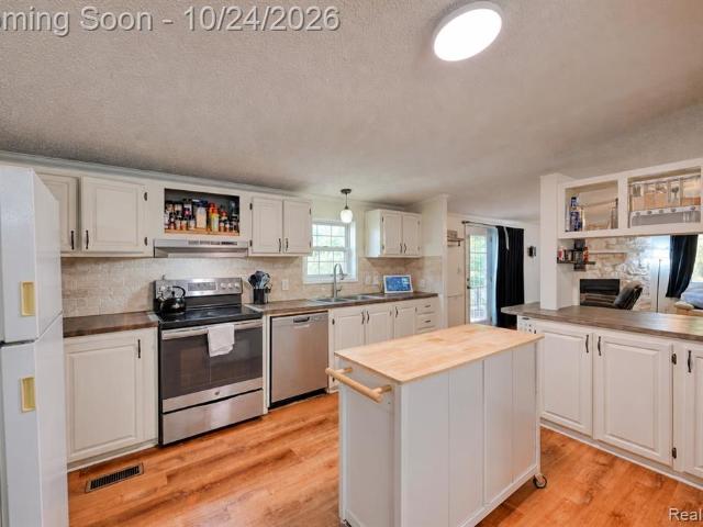 House for sale in Fenton, Oakland County