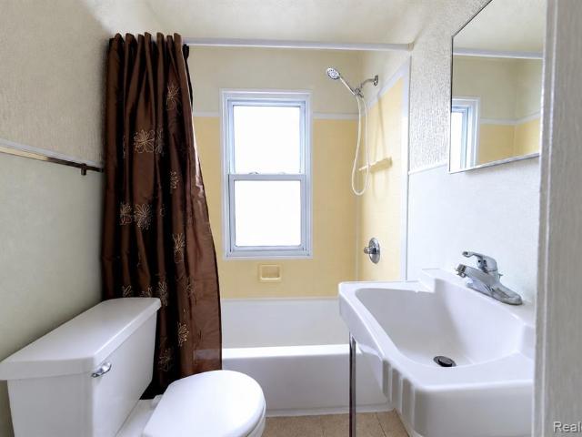 House for sale in Lincoln Park, Wayne County