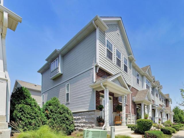 Townhouse for sale in Des Plaines, Illinois
