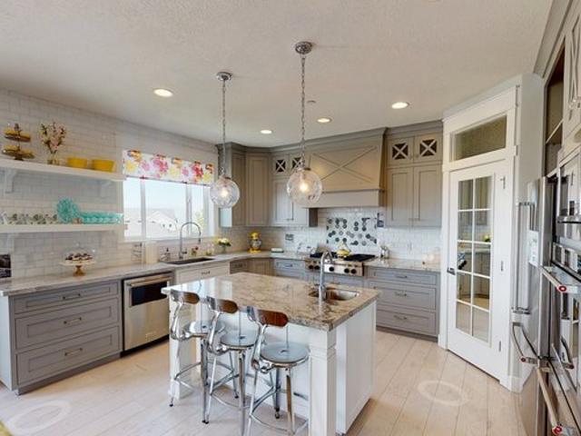 House for sale in Saratoga Springs, Utah
