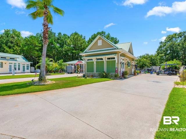 House for sale in Elberta, Alabama