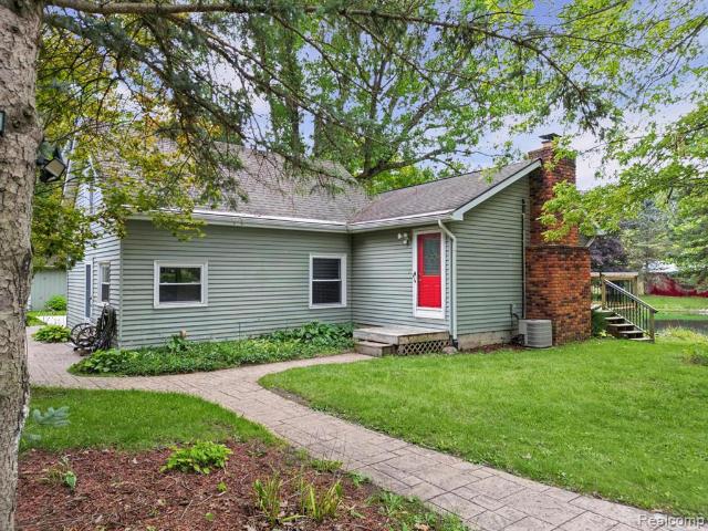 House for sale in Springfield Charter Township, Oakland County