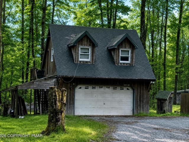 House for sale in Cresco, Pennsylvania