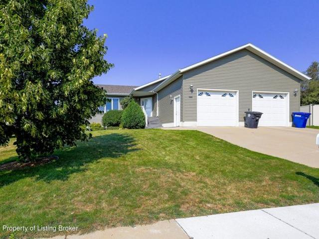 House for sale in Dickinson, North Dakota