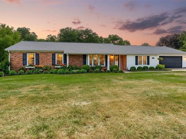 House for sale in Niagara, New York