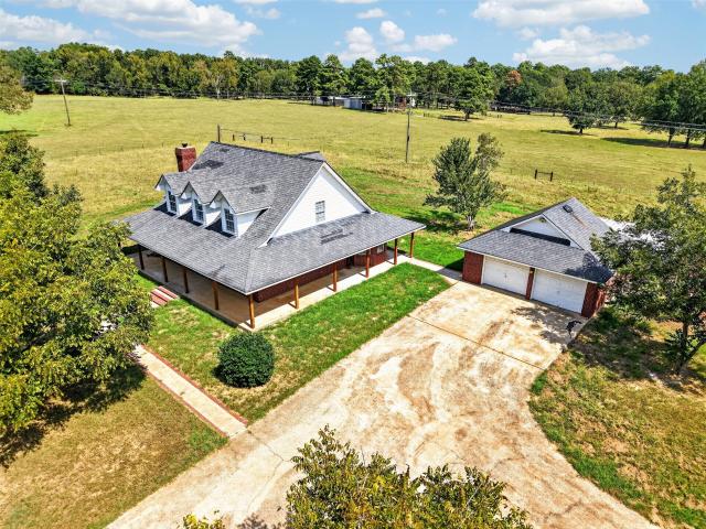 House for sale in Elkhart, Anderson County