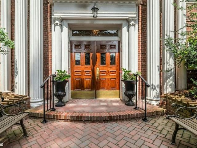 House for sale in Queens, Arverne