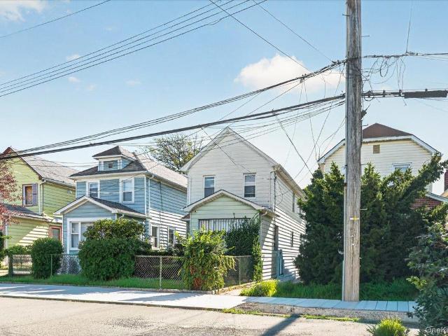 House for sale in Queens, Arverne