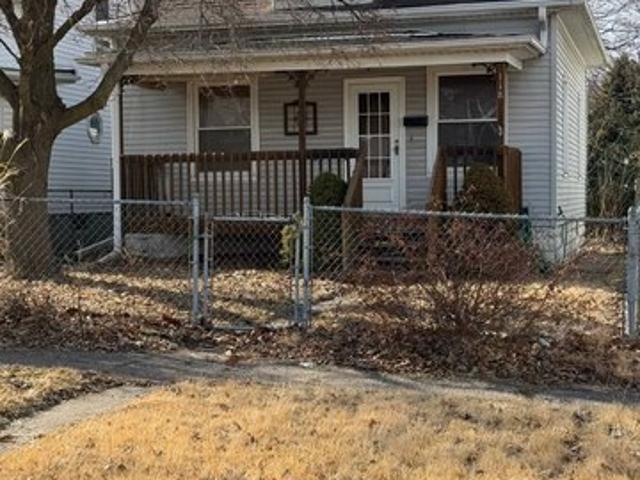 House for sale in Silvis, Illinois