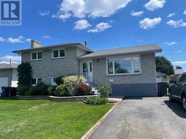 House for sale in Thunder Bay, Ontario
