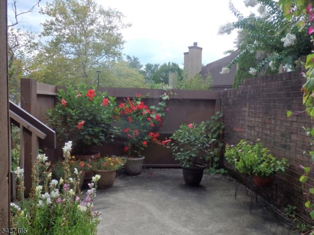 Townhouse for sale in Flagtown, New Jersey