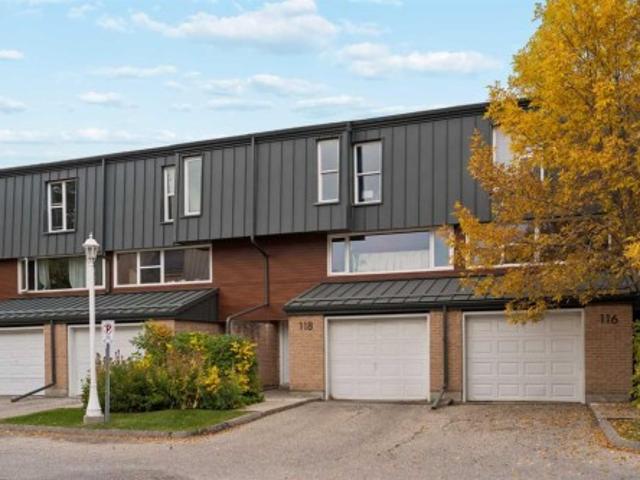 Townhouse for sale in Braeside, Calgary