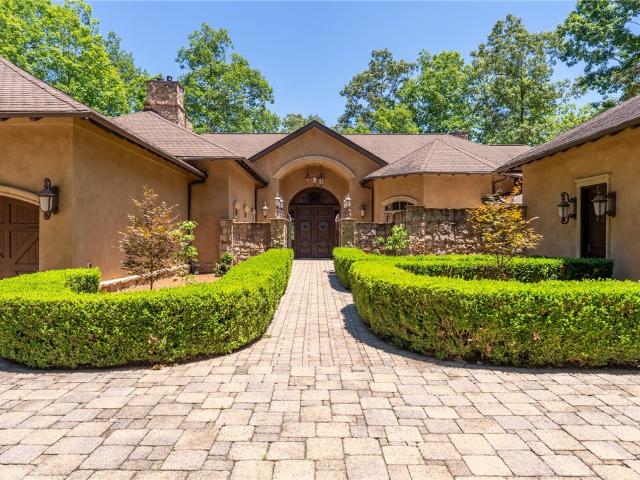 House for sale in Six Mile Run, South Carolina