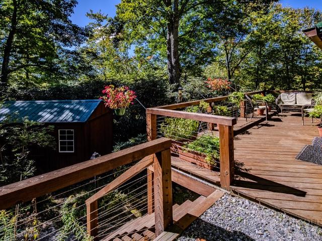 House for sale in Linville Land Harbor, Newland