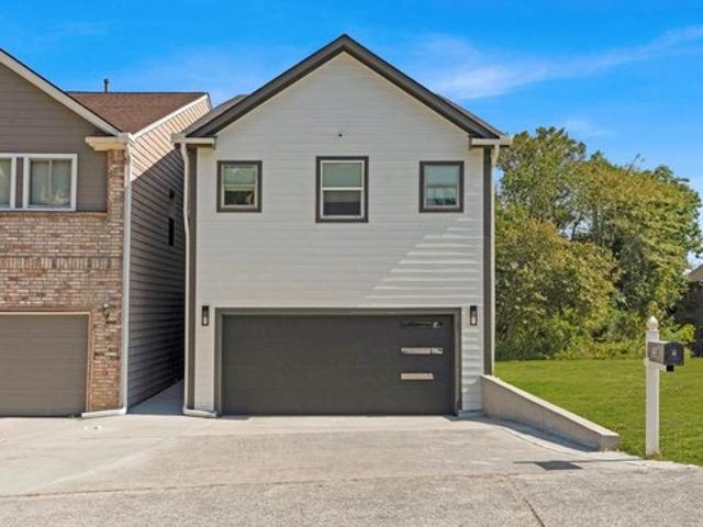 Townhouse for sale in Conroe, Texas