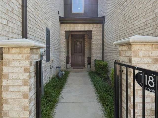 Townhouse for sale in Denton, Texas