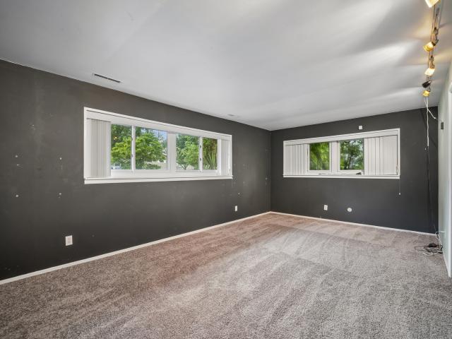 House for sale in Mchenry, Illinois