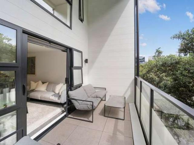 Townhouse for sale in Auckland, Oroua County
