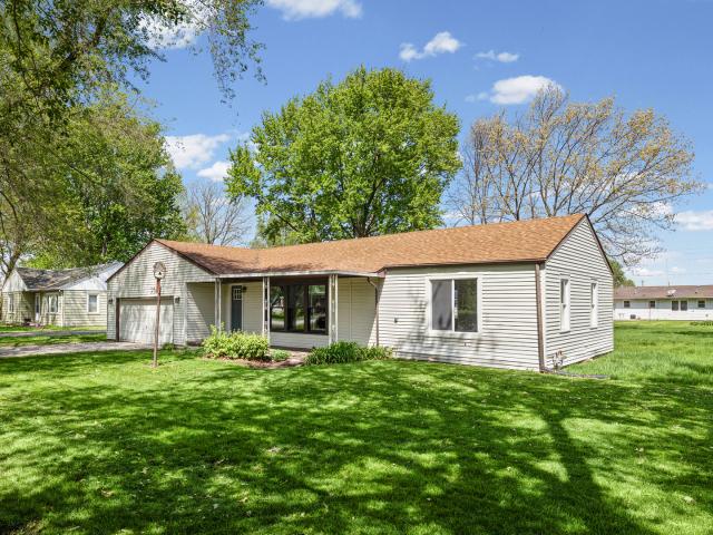 House for sale in Oreana, Illinois
