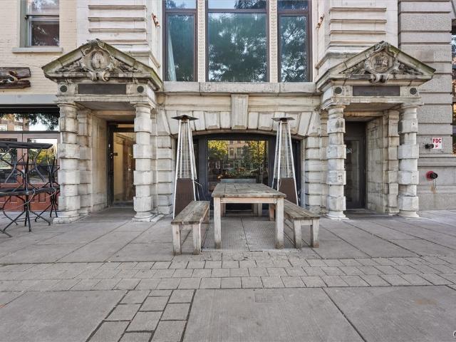 House for sale in Downtown, City of Syracuse
