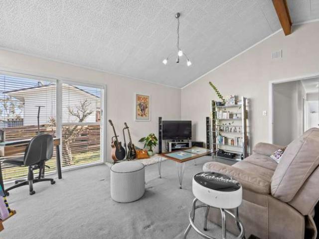 House for sale in Howick, Oroua County