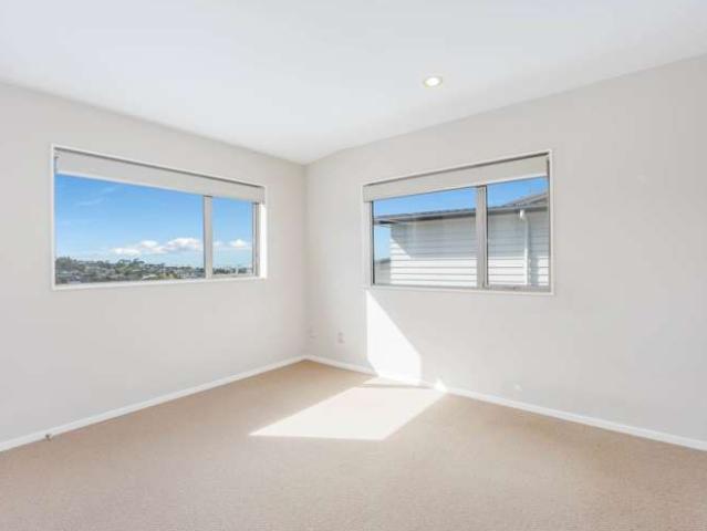 House for sale in Paremoremo