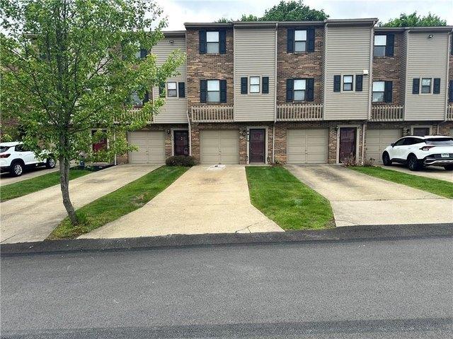 Townhouse for sale in Mars, Pennsylvania
