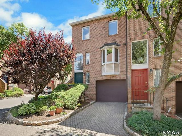 Townhouse for sale in Cos Cob, Connecticut