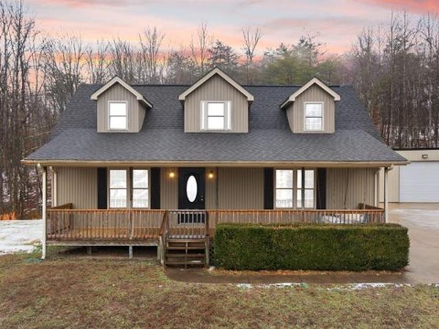 House for sale in Stearns, Kentucky