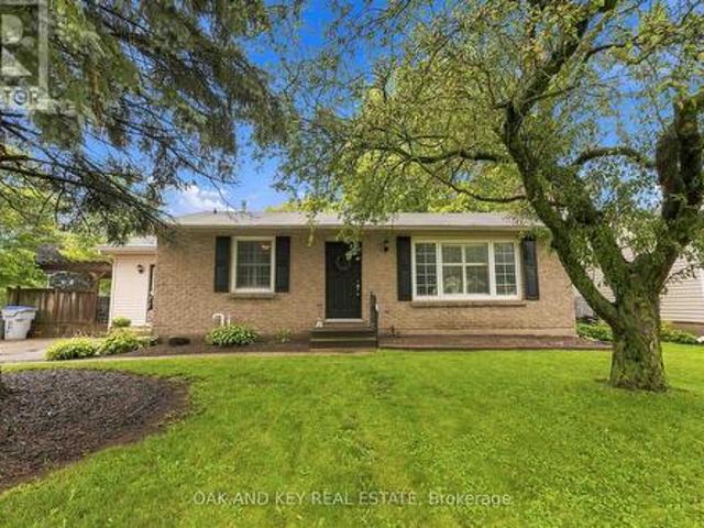 House for sale in Lucan-biddulph, Ontario