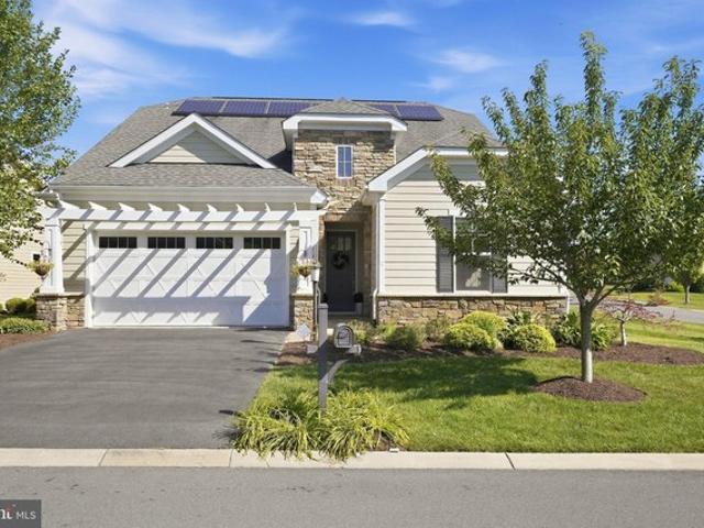 House for sale in Lake Frederick, Frederick County