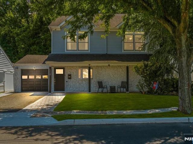 House for sale in Rochelle Park, New Jersey