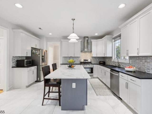 House for sale in Hampton, New Jersey