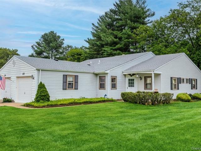Condo for sale in Centereach, New York