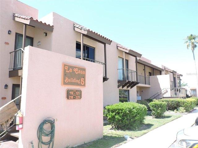 Condo for sale in Lake Wales, Florida
