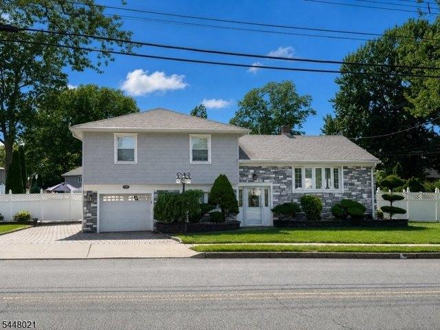 House for sale in Clark, New Jersey