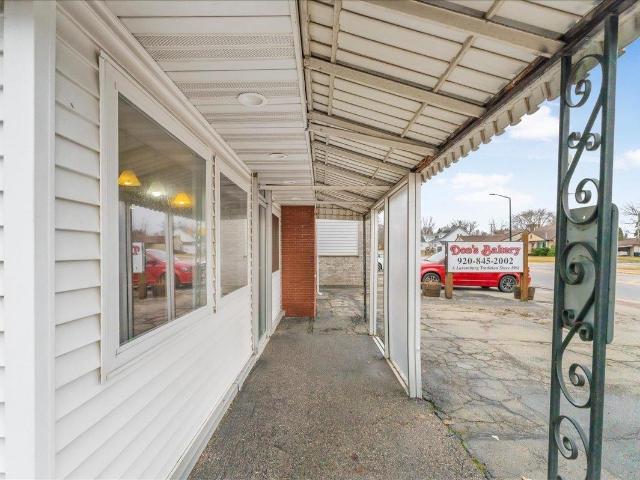 Commercial for sale in Luxemburg, Wisconsin