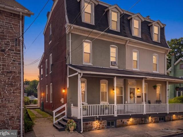 Townhouse for sale in Chester, Pennsylvania