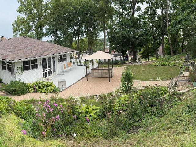House for sale in Dundee, Illinois