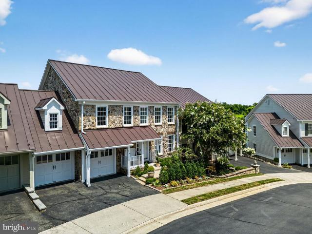 Townhouse for sale in Middleburg