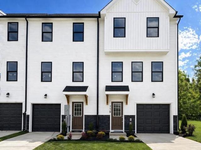 Townhouse for sale in Virginia