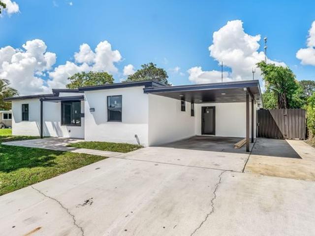 House for sale in West Park, Florida