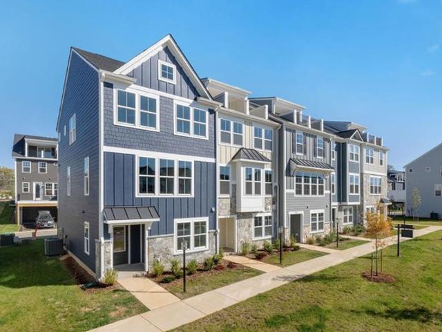Townhouse for sale in Virginia