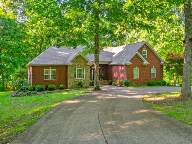 House for sale in Cadiz, Kentucky