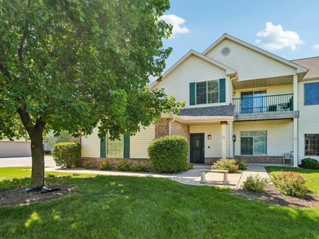 Condo for sale in Johnson Creek, Wisconsin