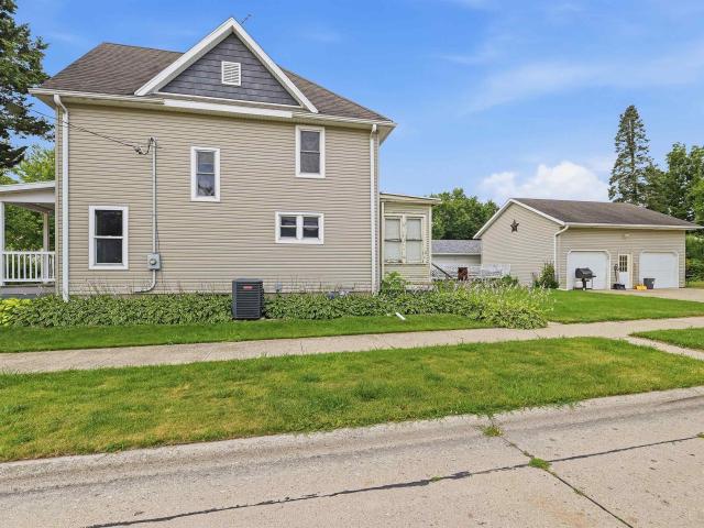 House for sale in Beaver Dam, Wisconsin