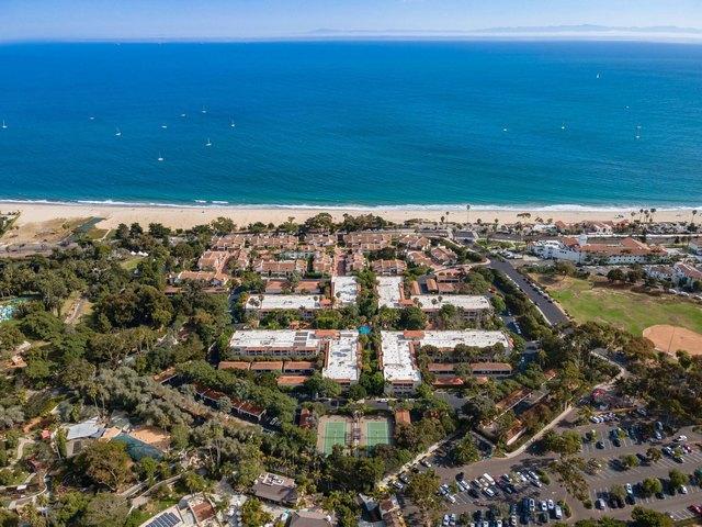 Condo for sale in Santa Barbara, California